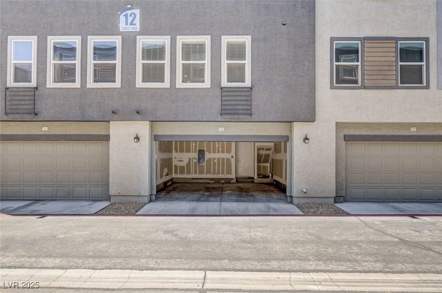 9050 West Tropicana Avenue 1066, Las Vegas, NV 89147