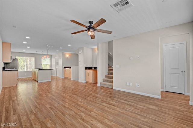 9050 West Tropicana Avenue 1066, Las Vegas, NV 89147