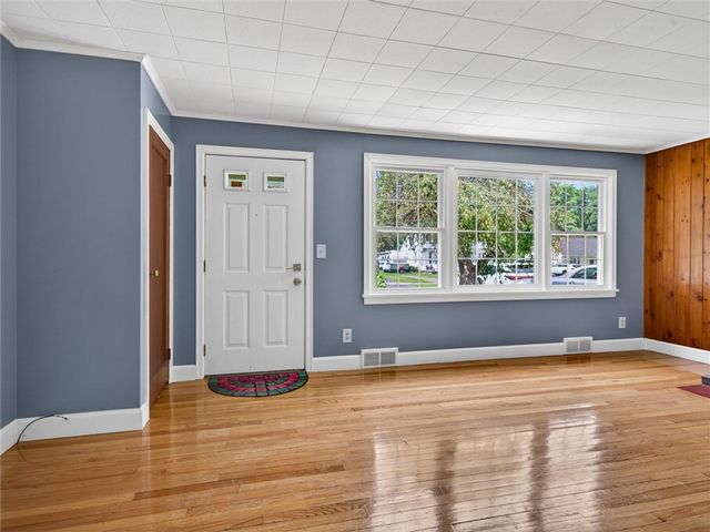 319 Windsor Road, Greece, NY 14612
