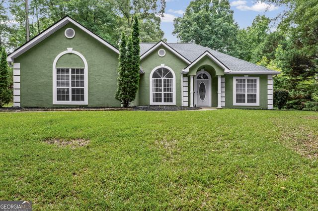 5 Queens Court, Sharpsburg, GA 30277