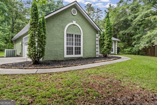 5 Queens Court, Sharpsburg, GA 30277