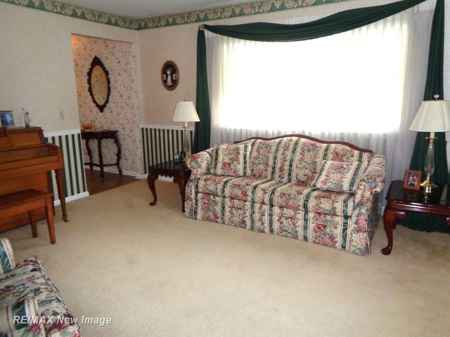 3185 Columbine Drive, Saginaw Twp, MI 48603