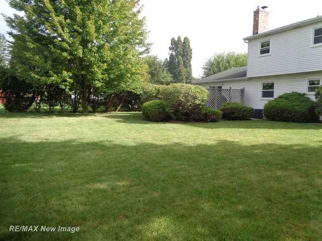 3185 Columbine Drive, Saginaw Twp, MI 48603