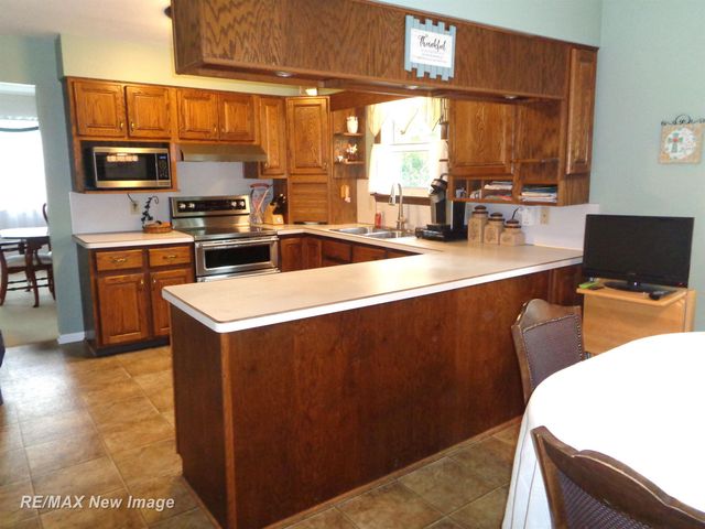 3185 Columbine Drive, Saginaw Twp, MI 48603