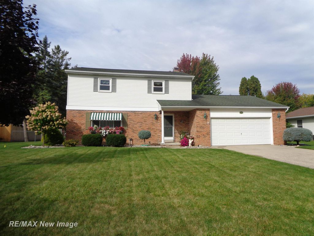 3185 Columbine Drive, Saginaw Twp, MI 48603