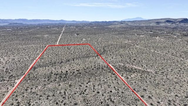 40 La Brisa, Yucca Valley, CA 92284