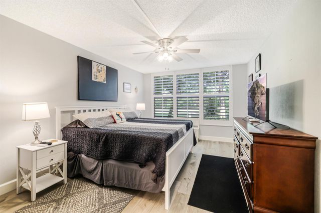 933 Cypress Grove Drive 103, Pompano Beach, FL 33069