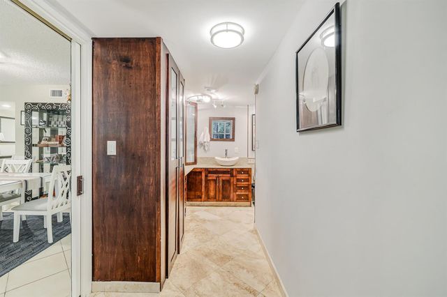 933 Cypress Grove Drive 103, Pompano Beach, FL 33069