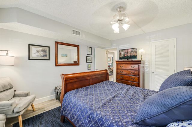 933 Cypress Grove Drive 103, Pompano Beach, FL 33069