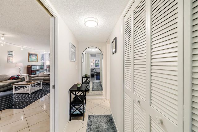 933 Cypress Grove Drive 103, Pompano Beach, FL 33069