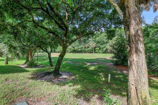933 Cypress Grove Drive 103, Pompano Beach, FL 33069