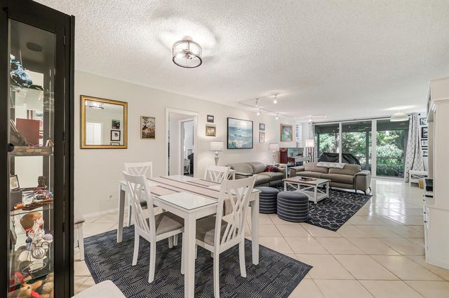 933 Cypress Grove Drive 103, Pompano Beach, FL 33069