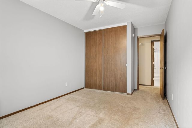 2011 E 122nd Street D24, Burnsville, MN 55337