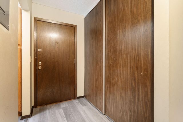 2011 E 122nd Street D24, Burnsville, MN 55337