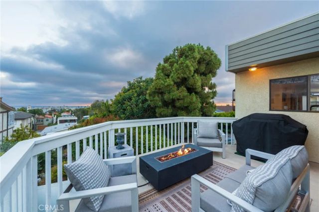 217 S Helberta Avenue 5, Redondo Beach, CA 90277