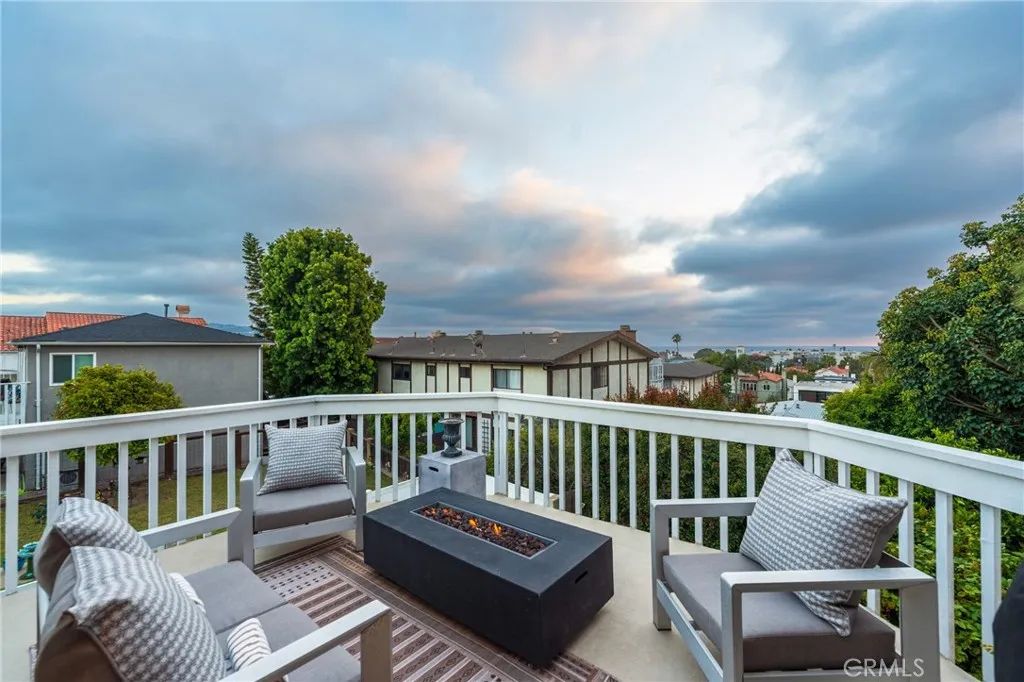 217 S Helberta Avenue 5, Redondo Beach, CA 90277