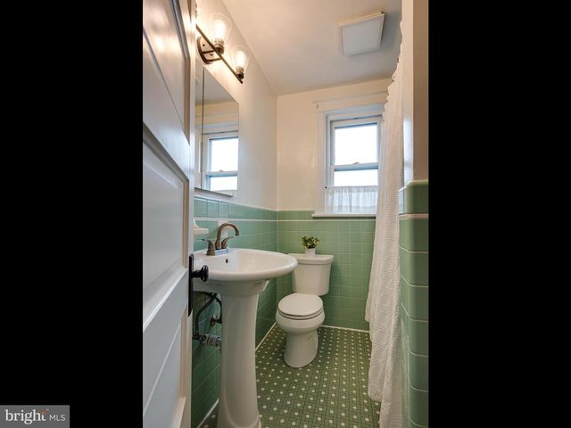 420 DAYTON ST, Phoenixville, PA 19460