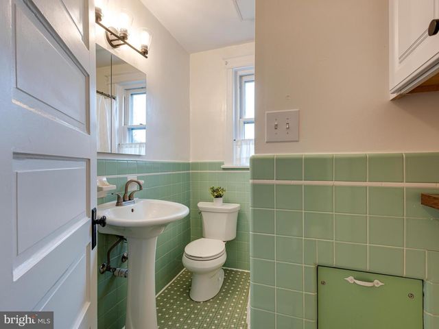 420 DAYTON ST, Phoenixville, PA 19460