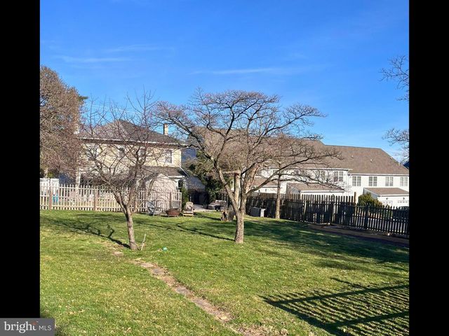 420 DAYTON ST, Phoenixville, PA 19460