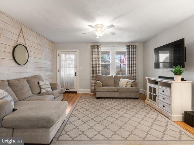 420 DAYTON ST, Phoenixville, PA 19460