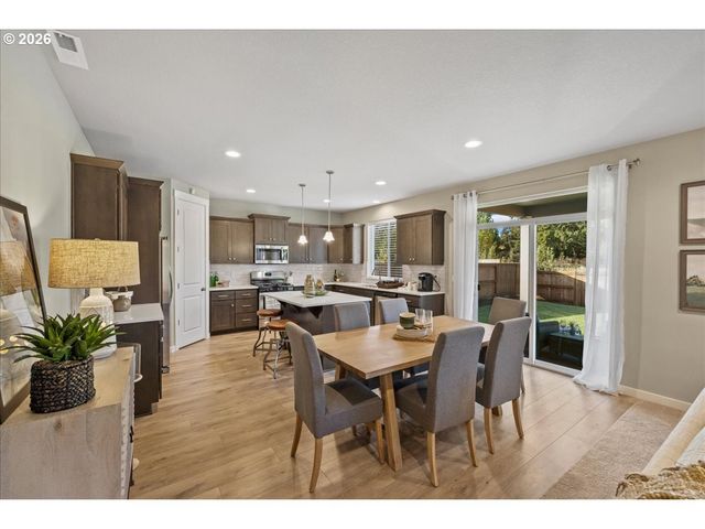 24457 Sw WHITE OAK Ter, Sherwood, OR 97140