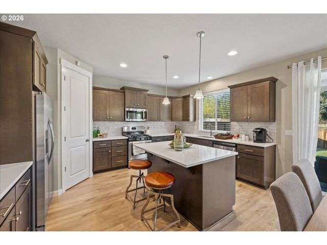 24457 Sw WHITE OAK Ter, Sherwood, OR 97140