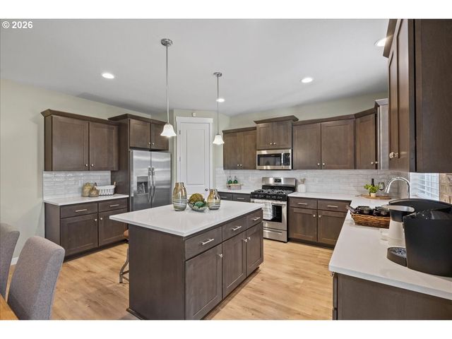 24457 Sw WHITE OAK Ter, Sherwood, OR 97140