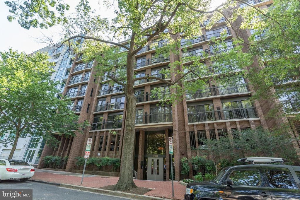 1001 NW 26TH ST NW #607, Washington, DC 20037