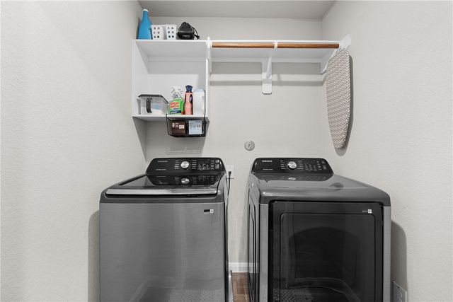 943 Harper Lane, Bryan, TX 77803