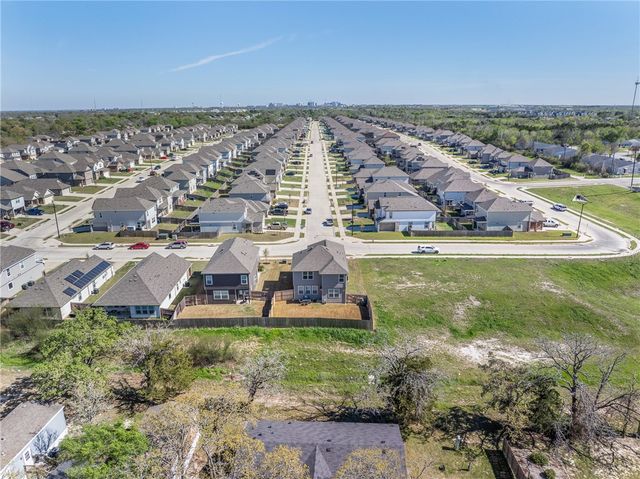 943 Harper Lane, Bryan, TX 77803