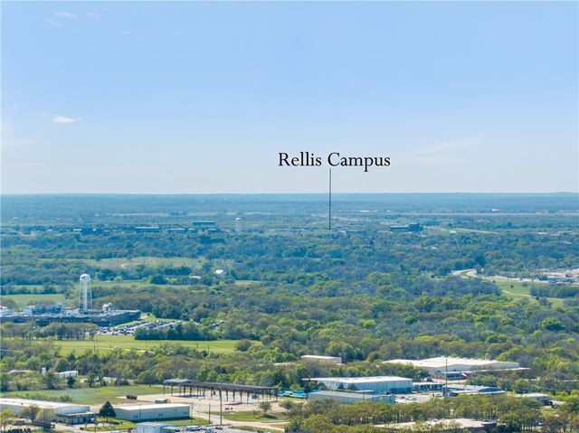 943 Harper Lane, Bryan, TX 77803