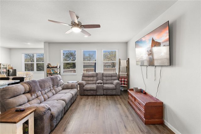 943 Harper Lane, Bryan, TX 77803