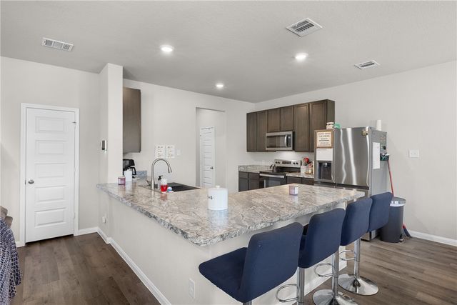 943 Harper Lane, Bryan, TX 77803