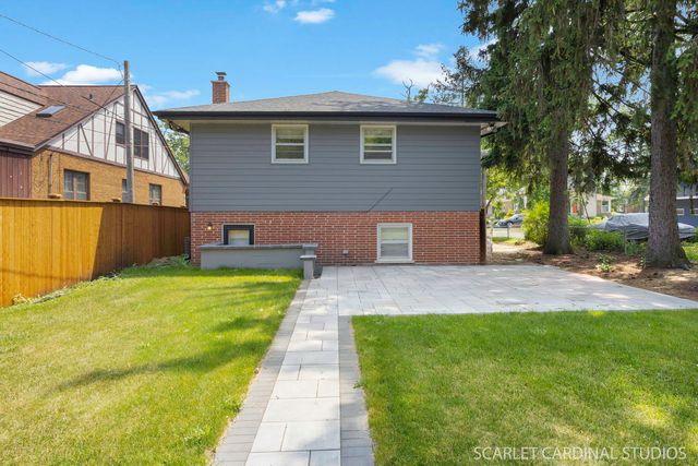 140 W Adams Street, Villa Park, IL 60181
