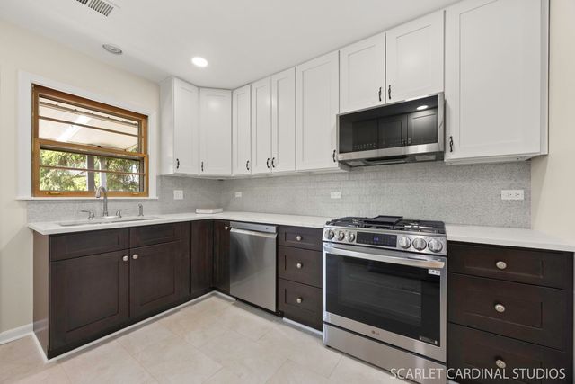 140 W Adams Street, Villa Park, IL 60181