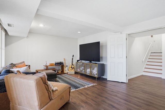 67 Cherry Hollow Road, Nashua, NH 03062