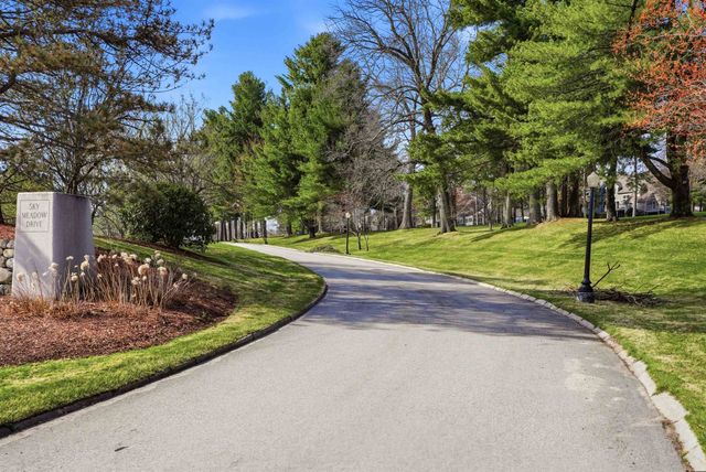 67 Cherry Hollow Road, Nashua, NH 03062