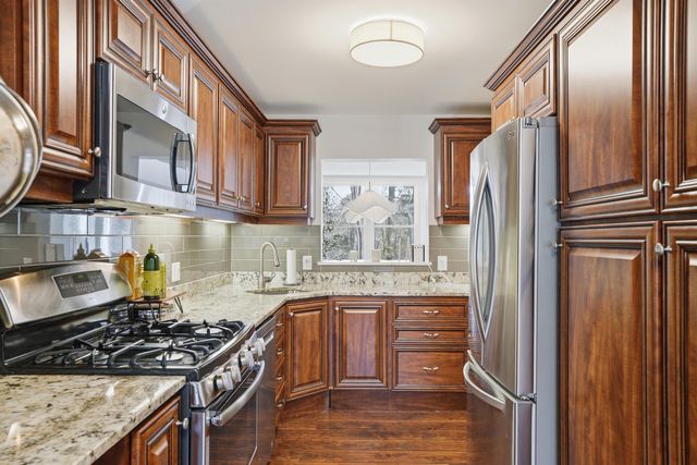 67 Cherry Hollow Road, Nashua, NH 03062