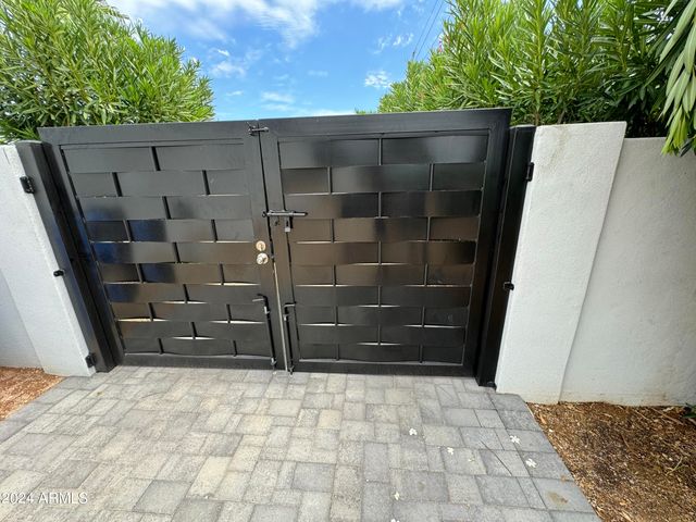 15402 N 57TH Street, Scottsdale, AZ 85254