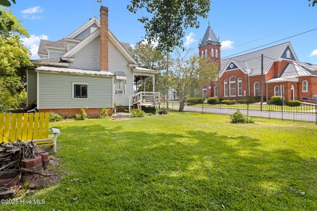 601 N Road Street, Elizabeth City, NC 27909