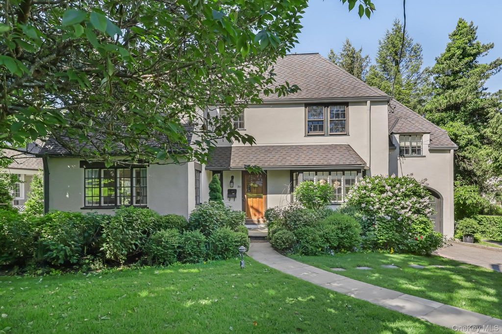 30 Studio Lane, Bronxville, NY 10708