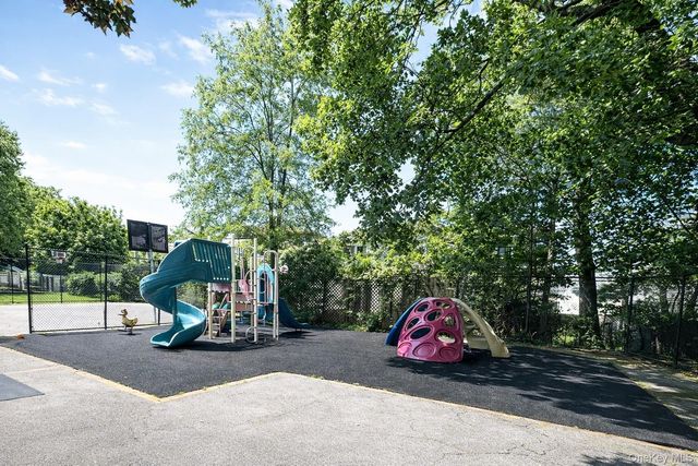 209-25 18th Avenue 1C, Bayside, NY 11360