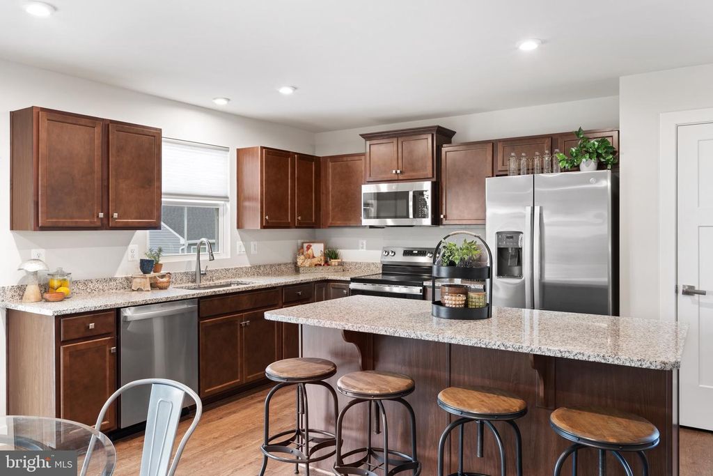 27 WYOMING WAY, Hedgesville, WV 25427