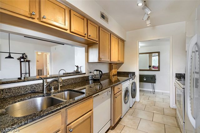 2843 Geary Place 3108, Las Vegas, NV 89109