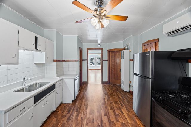 6556 W Ebinger Drive 2, Niles, IL 60714
