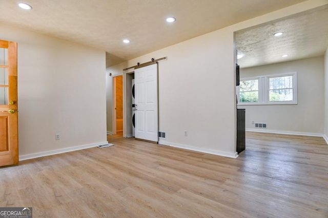 53 Darwin Drive, Jonesboro, GA 30238