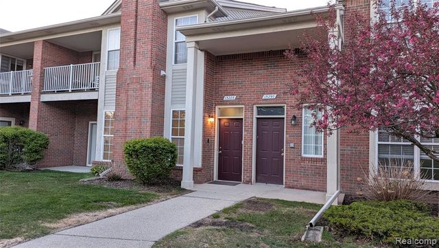 15286 Cornell Drive, Clinton Township, MI 48038