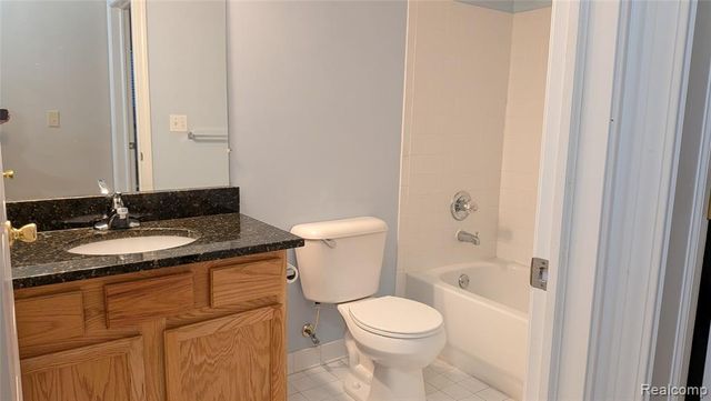 15286 Cornell Drive, Clinton Township, MI 48038