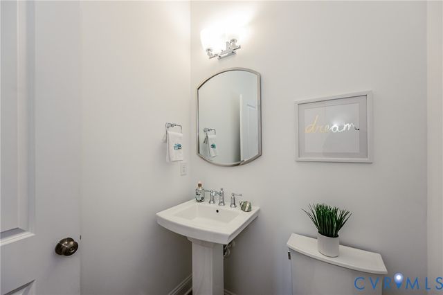 720 Chapman St, Ashland, VA 23005