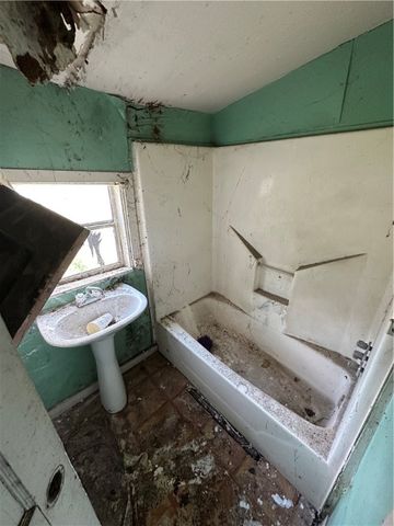 425 E Richard Ave, Kingsville, TX 78363